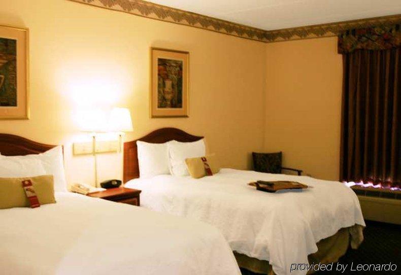 Hampton Inn Lindale/Tyler Room photo